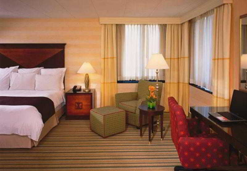 Renaissance Chicago North Shore Hotel Northbrook Exterior photo