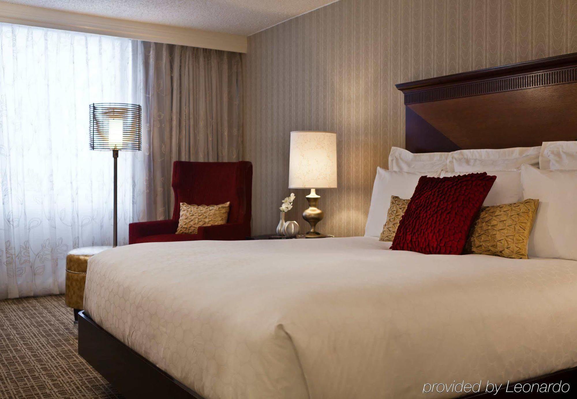 Renaissance Chicago North Shore Hotel Northbrook Room photo